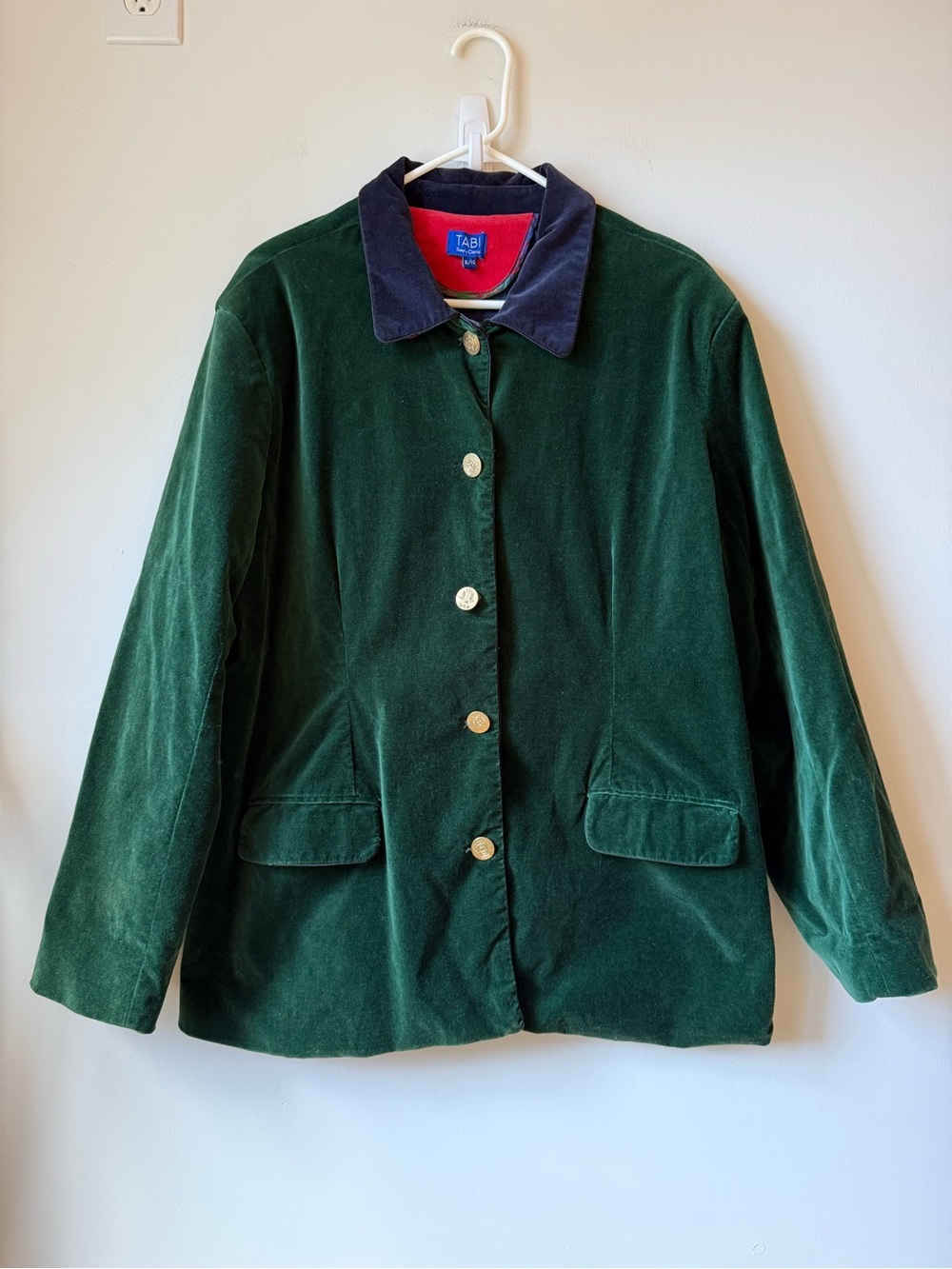 Tabi Green Velvet Jacket metal buttons flap pockets blue red contrast trim VTG